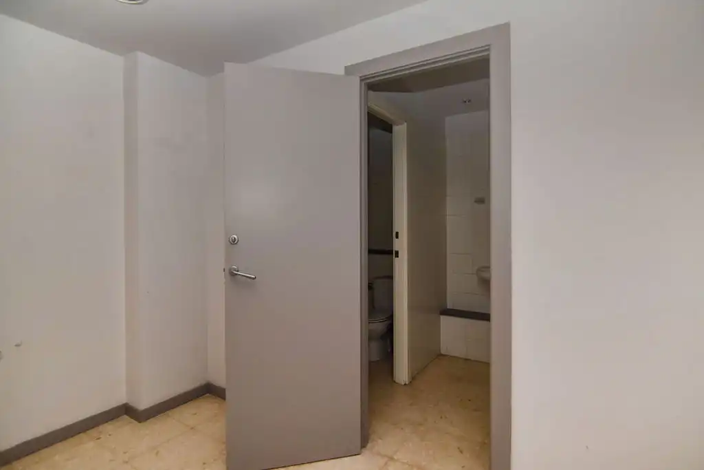 Local comercial en venda a C/ Camp del Mar, imagen 15