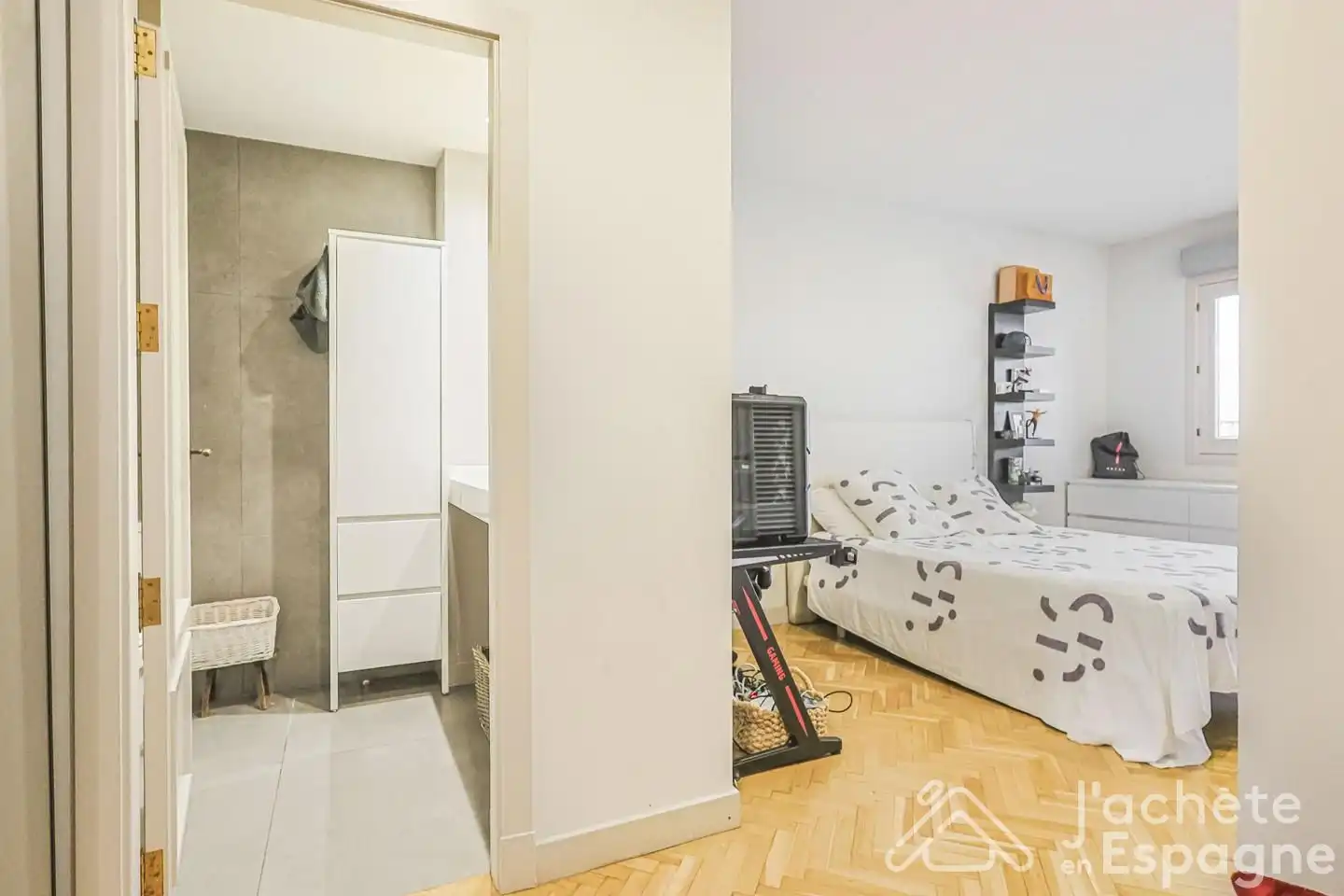 Flat with terrace for sale in Avenida de Federico Soto, imagen 24