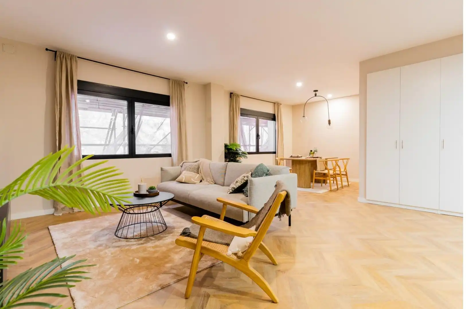 Living room of Flat for rent in Valencia  with Air Conditioner, Heating and Storage room