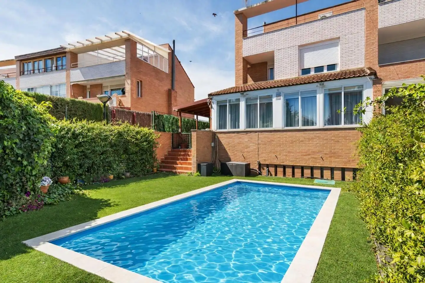Swimming pool of Houses for sale in Zaragoza  with Air Conditioner, Heating and Private garden
