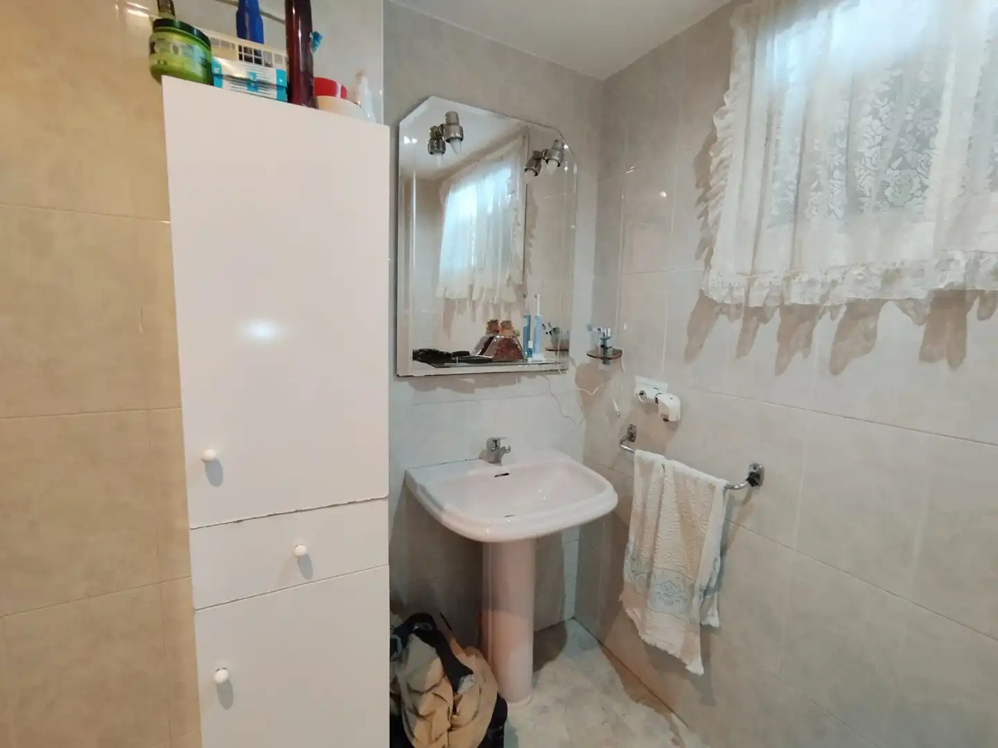 Bathroom of Flat for sale in Tomelloso  with Terrace, Storage room and Furnished