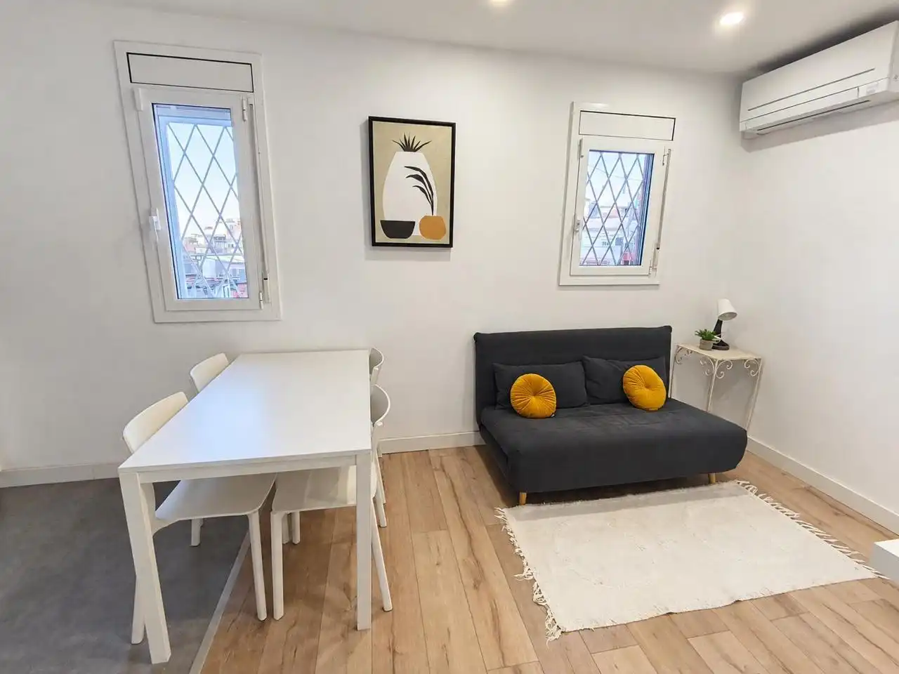 Sala de estar de Ático en venta en Barcelona con Aire acondicionado, Parquet y Amueblado
