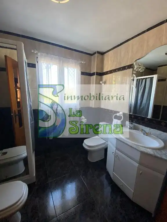 Vista exterior de Casa o chalet en venta en Castro-Urdiales con Calefacción, Jardín privado y Terraza