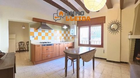 Foto 2 de Casa adosada en venta en Plaza Homenatge de la Vellesa, Granyena de les Garrigues, Lleida