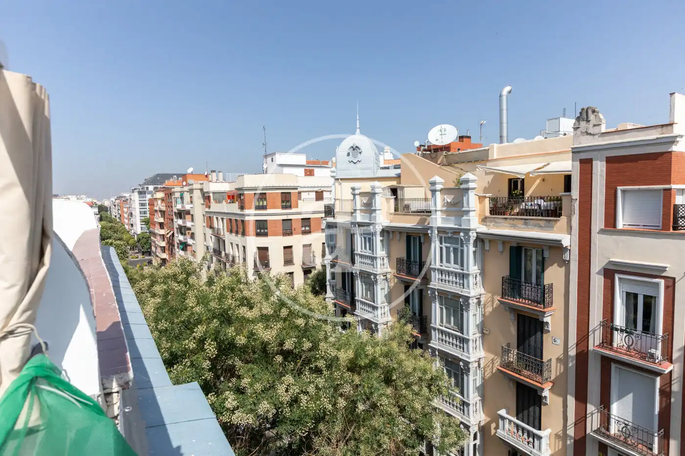 Außenansicht von Dachboden zur Miete in Madrid mit Klimaanlage, Heizung und Terrasse