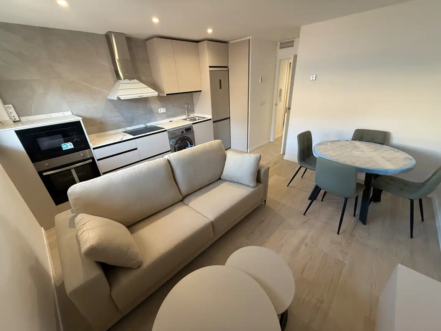 Sala de estar de Piso de alquiler en  Jaén Capital con Aire acondicionado, Calefacción y Amueblado