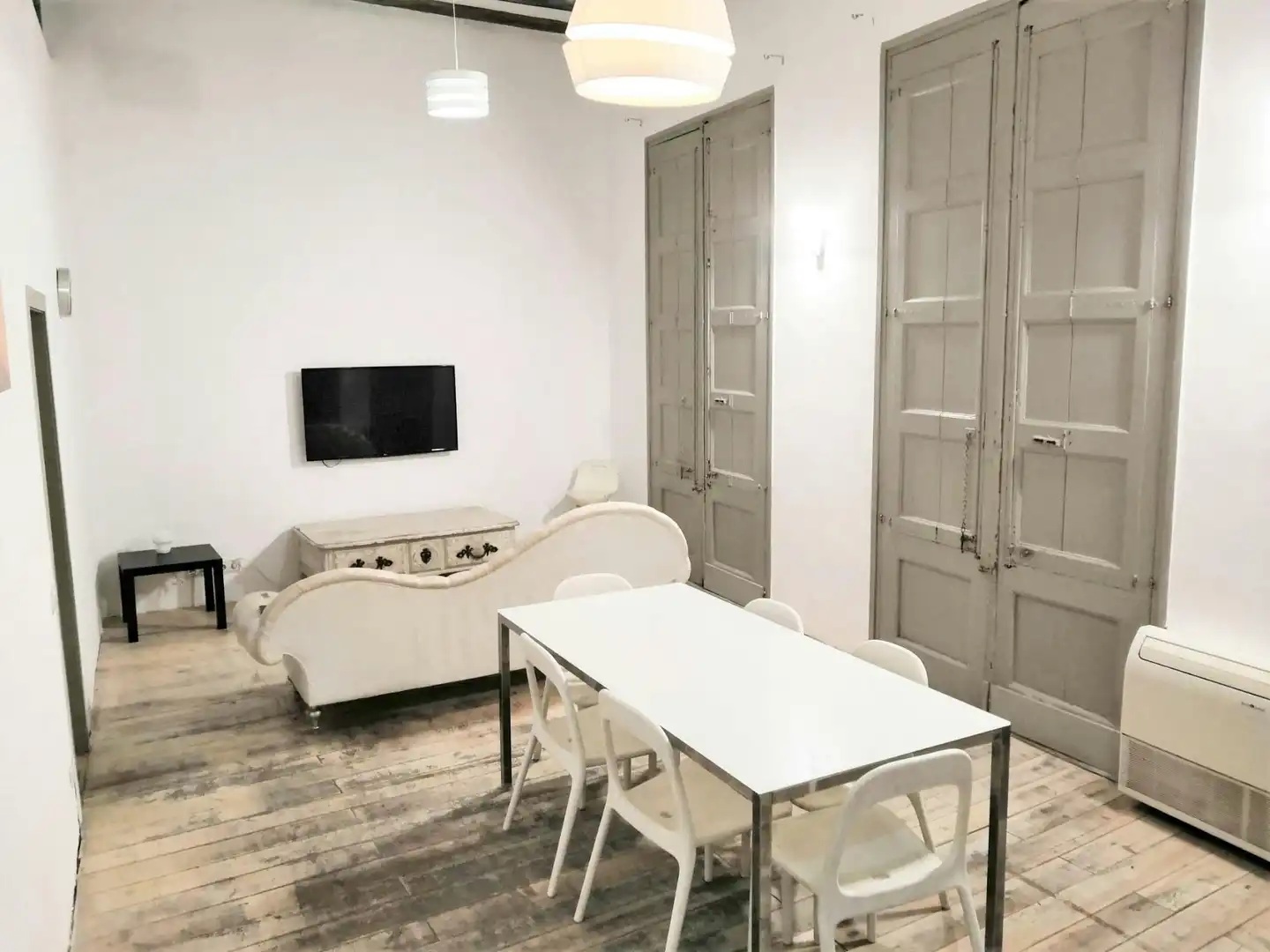 Comedor de Piso para compartir en Barcelona con Aire acondicionado, Calefacción y Amueblado