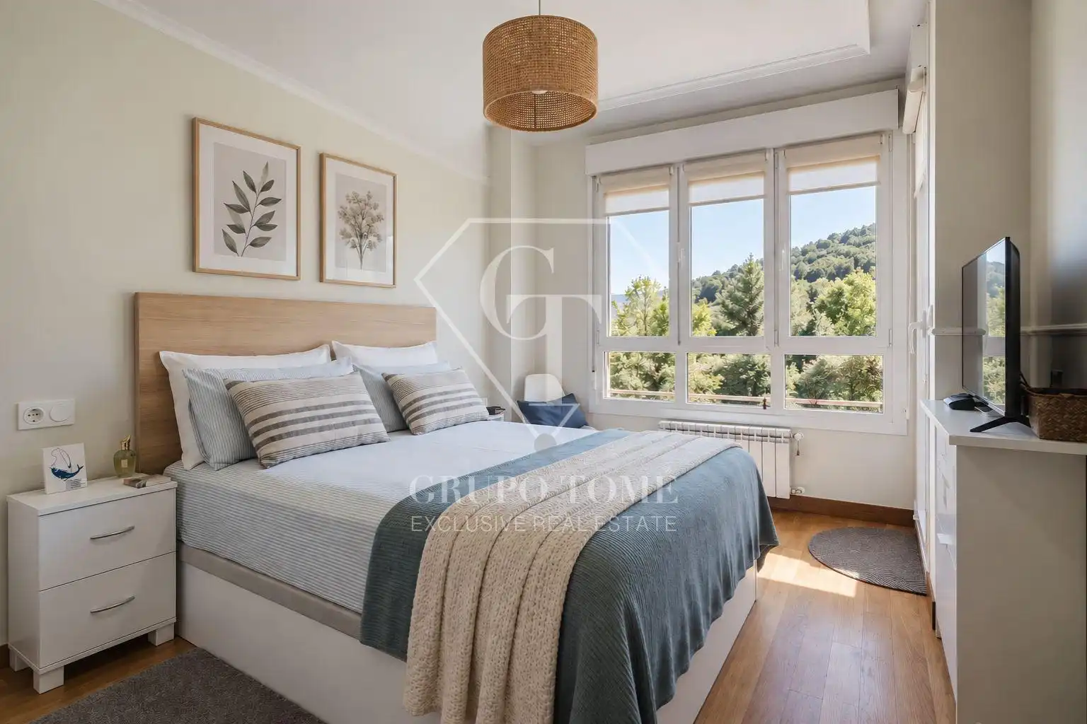 Habitación de Casa adosada en venta en Orio con Calefacción, Terraza y Trastero