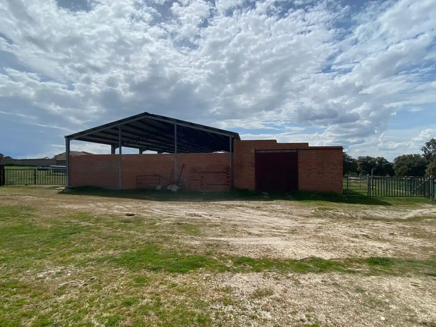 Vista exterior de Terreno en venta en Mingorría