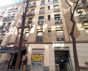 Vista exterior de Local en venda en  Madrid Capital amb Aire condicionat, Calefacció i Parquet