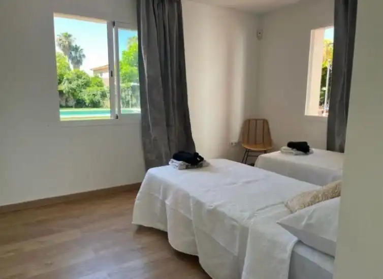 Bedroom of Houses for sale in Córdoba  with Air Conditioner, Heating and Private garden