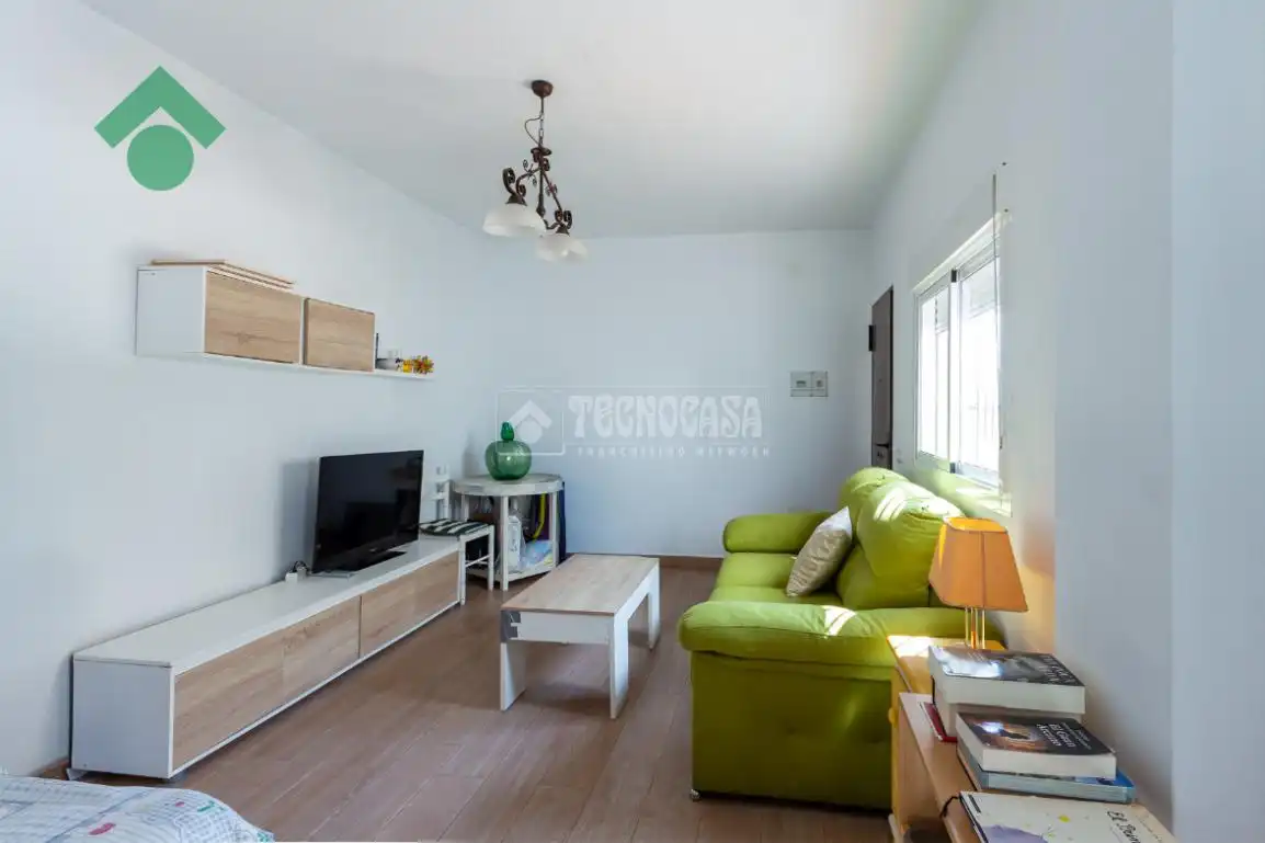 Sala d'estar de Finca rústica en venda en Nerja amb Moblat