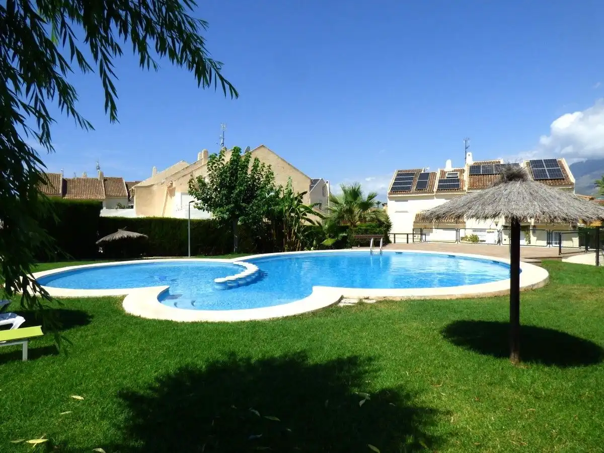House with pool for sale in NAPOLES, imagen 2
