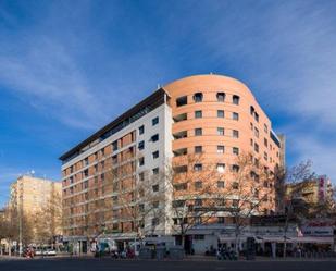 Vista exterior de Pis en venda en  Sevilla Capital amb Aire condicionat, Calefacció i Jardí privat