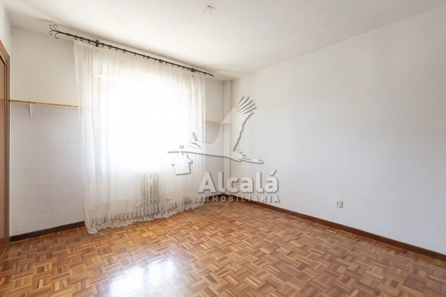 Habitación de Piso en venta en Alcalá de Henares con Calefacción, Parquet y Terraza