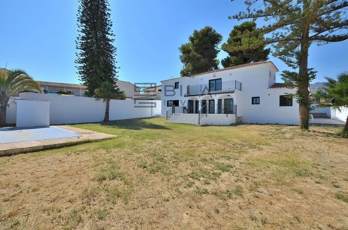 Chalet con piscina en venta en El Coto, imagen 4