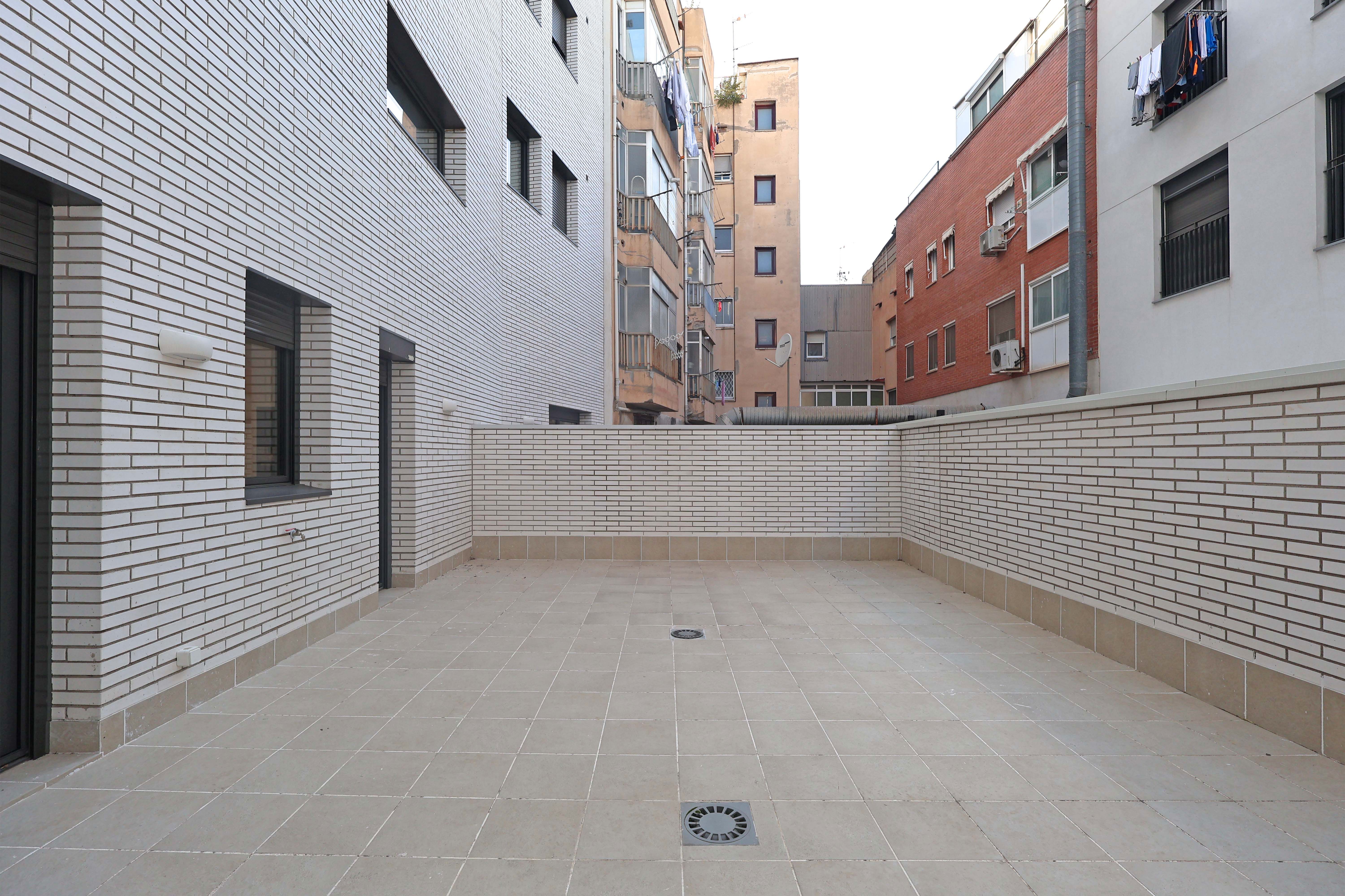 Terraza de Planta baja en venta en L'Hospitalet de Llobregat con Terraza y Trastero