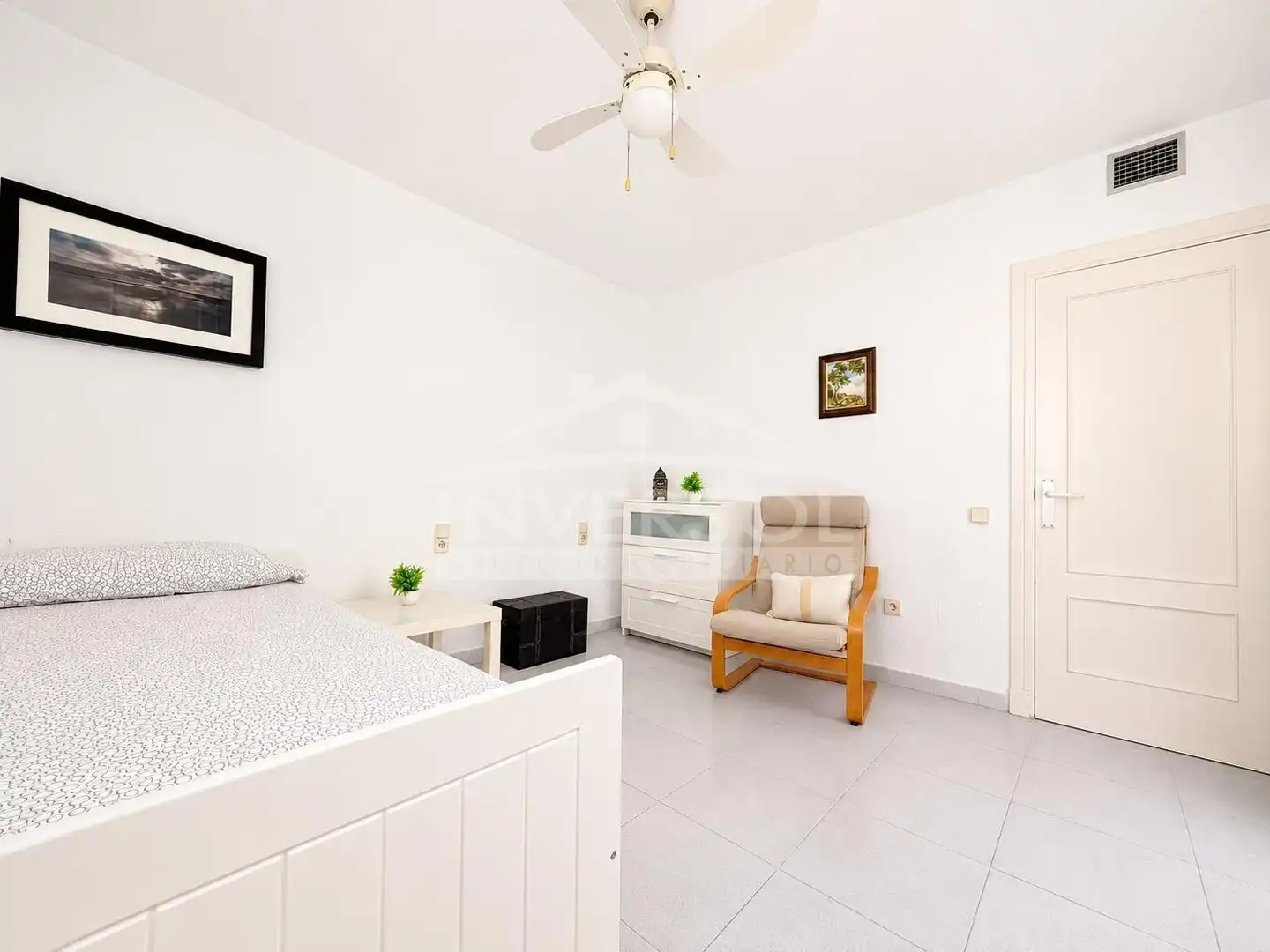 Habitación de Piso en venta en El Ejido con Amueblado