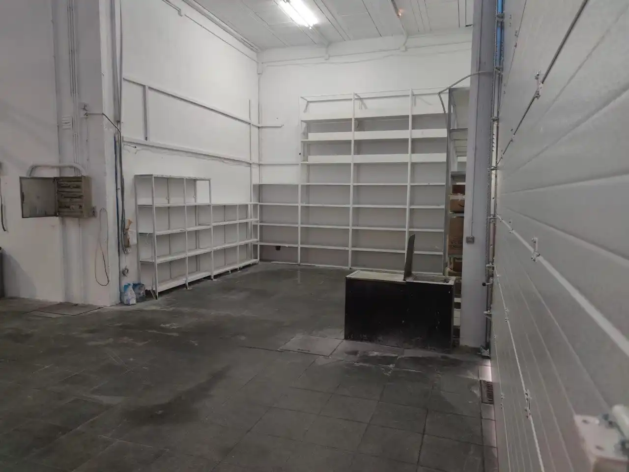 Nau industrial en venda en Peligros amb Alarma