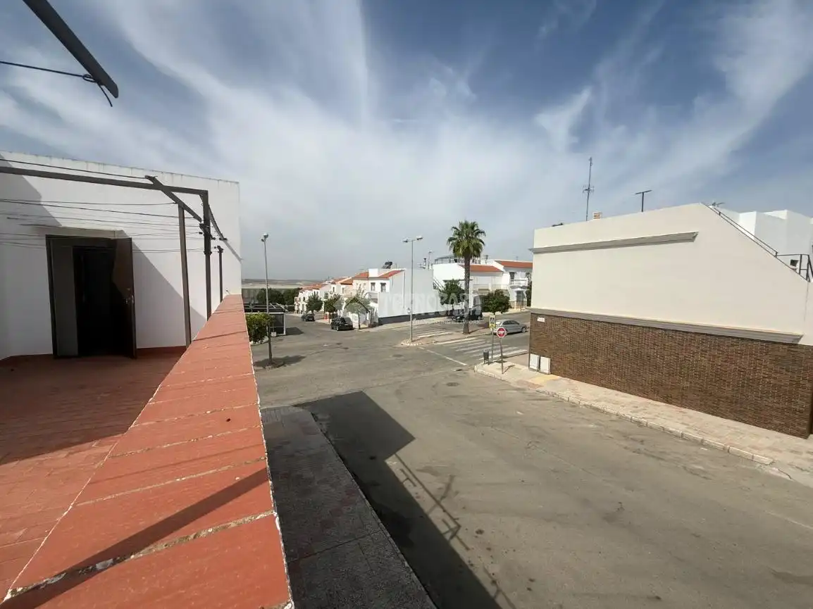 Vista exterior de Casa adosada en venda en Paradas