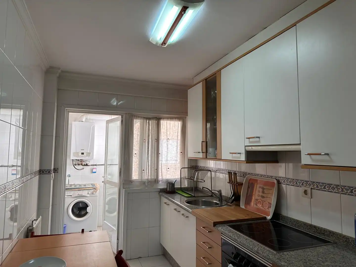 Cuina de Apartament en venda en Ames amb Calefacció, Parquet i Traster