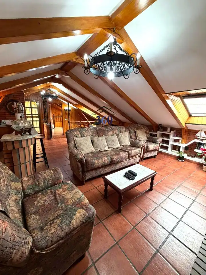 Casa o xalet en venda a Armonía, Casco Antiguo