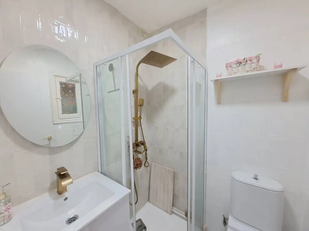 Bany de Casa o xalet en venda en Burgos amb Parquet