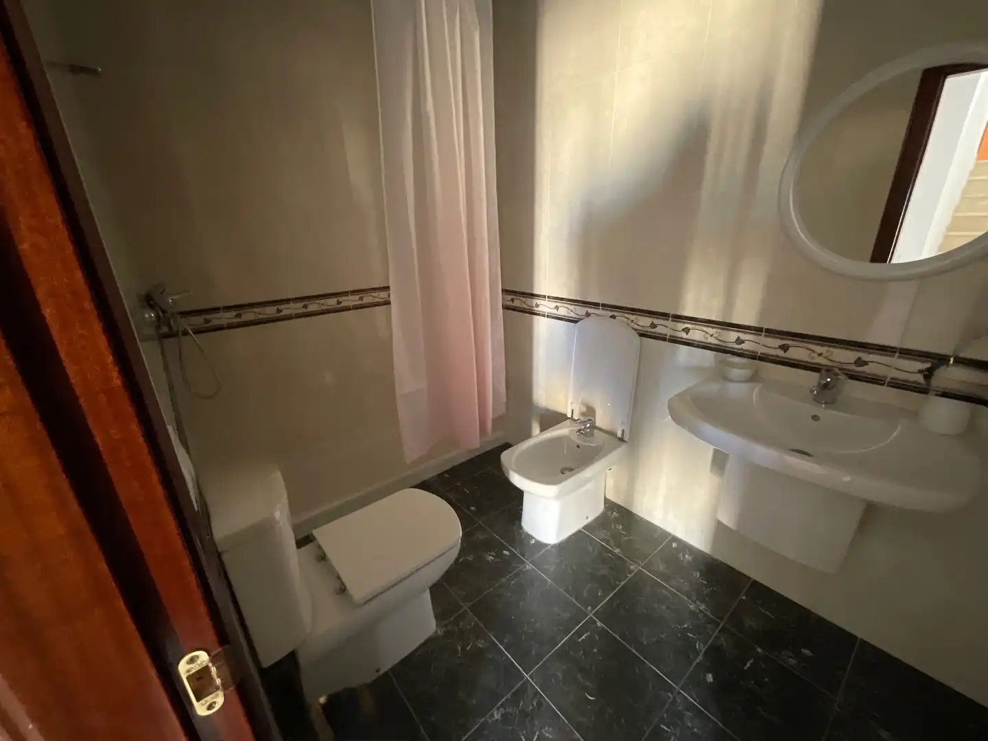 Baño de Casa o chalet en venta en Antequera con Calefacción, Terraza y Trastero
