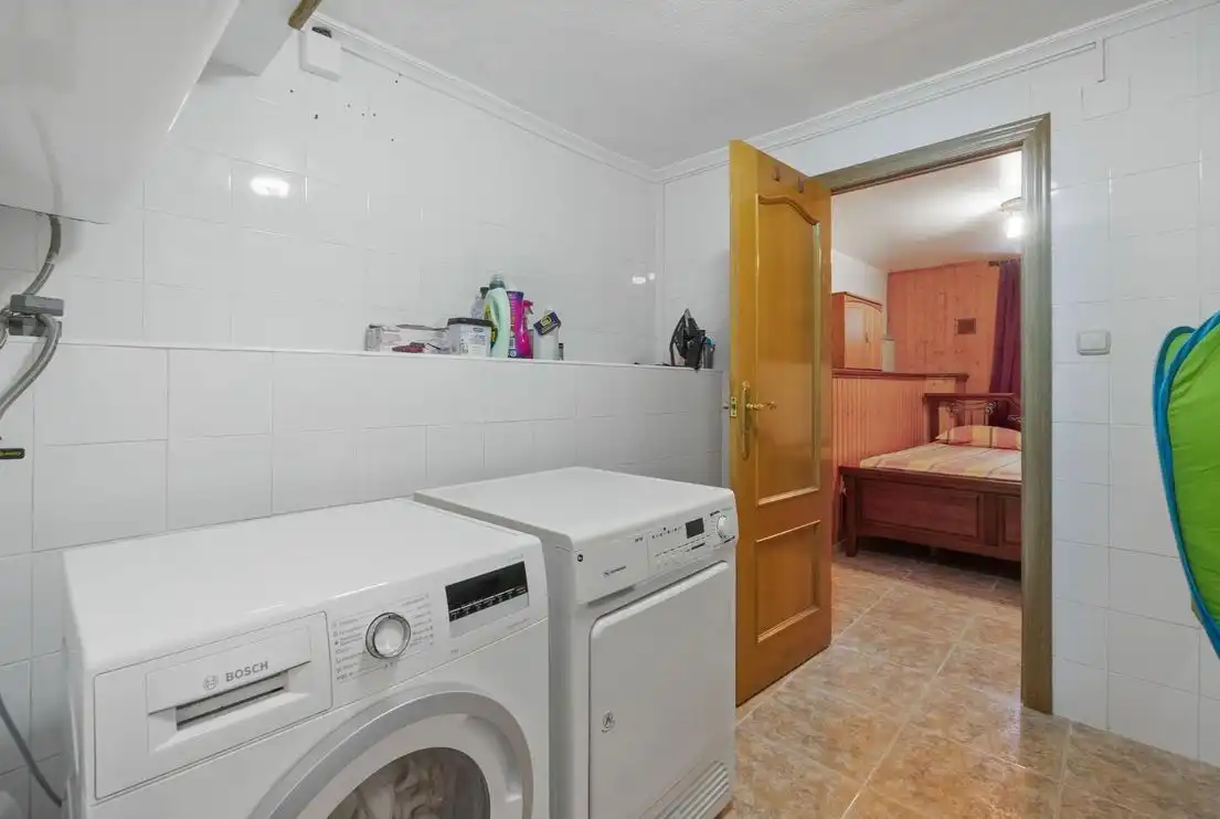 Chalet con piscina en venta en Los Balcones - Los Altos, imagen 20