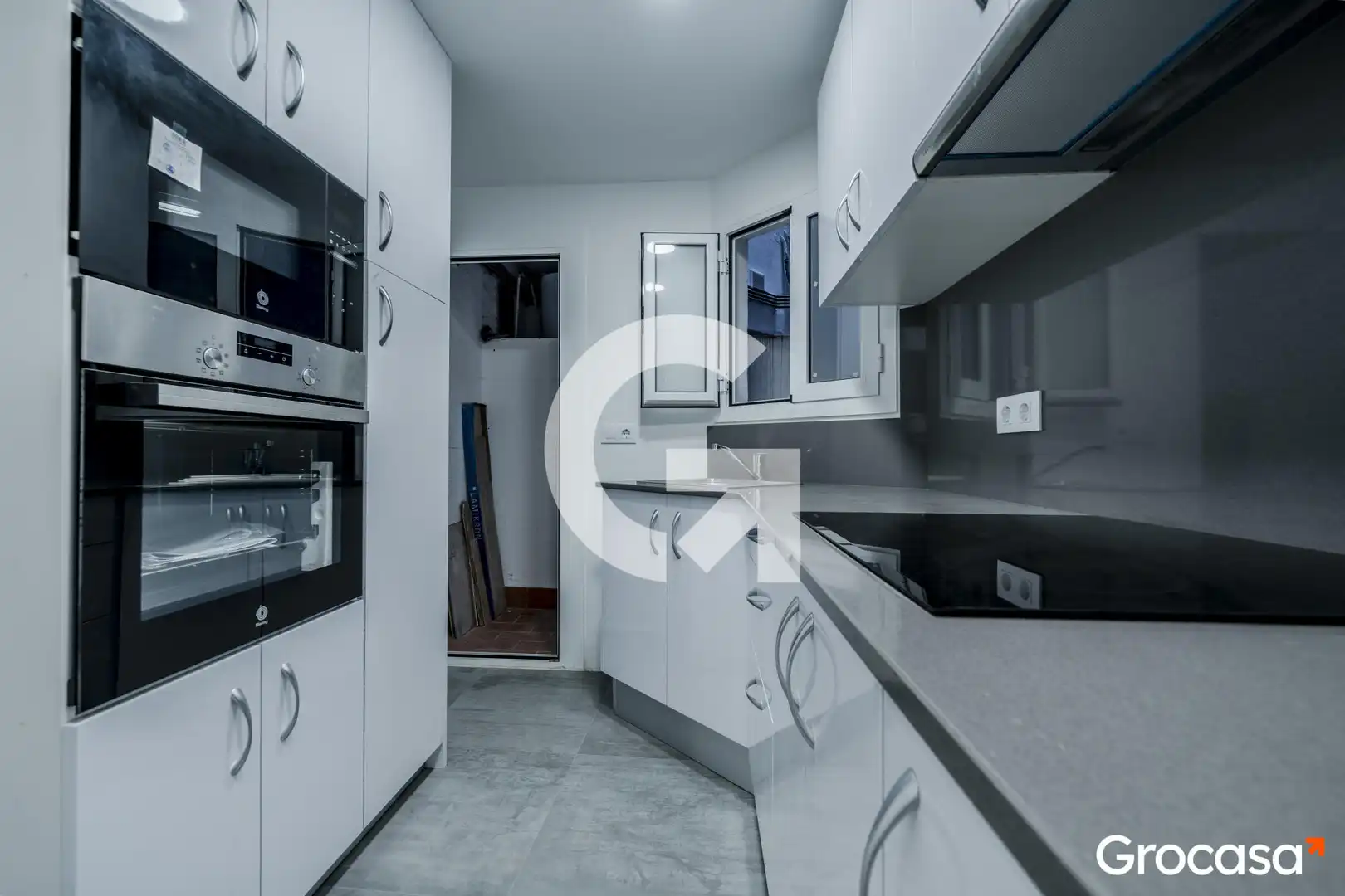 Cocina de Piso en venta en Barcelona con Aire acondicionado, Calefacción y Horno