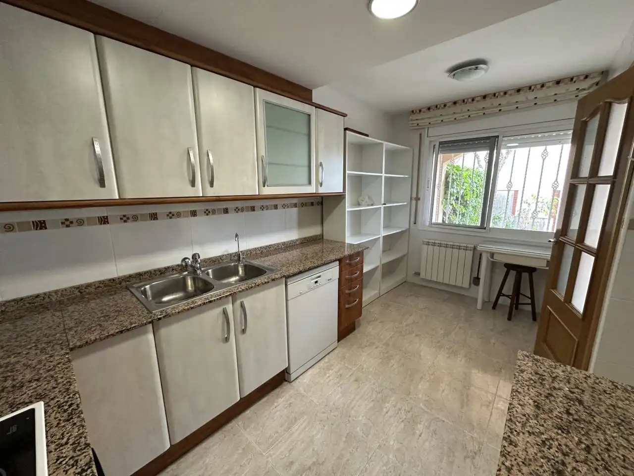 Adosado con jardín en venta en Calle Salvador Espriu, imagen 5