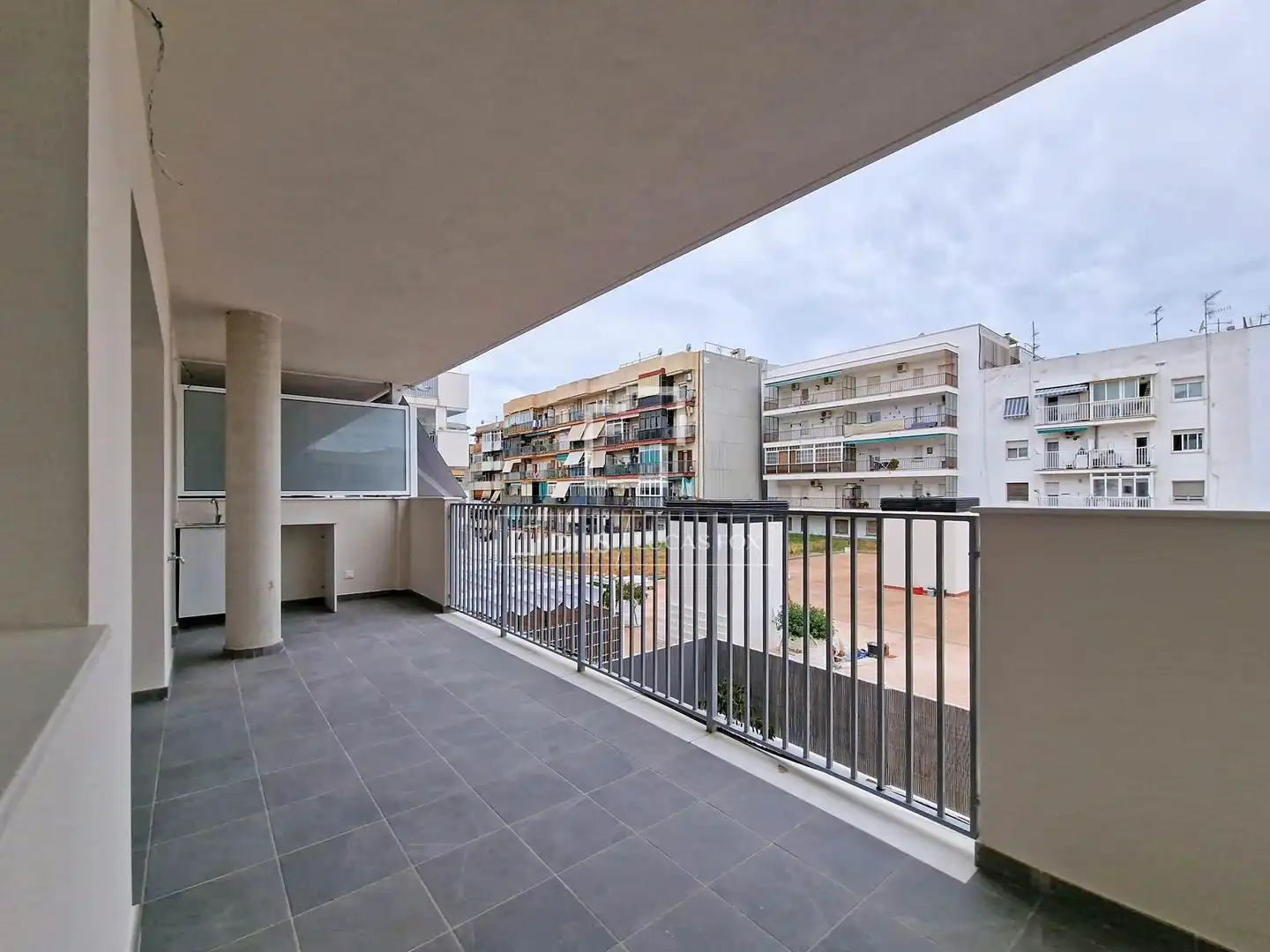 Terrasse von Wohnung zum Verkauf in Vilanova i la Geltrú mit Klimaanlage, Heizung und Parkett