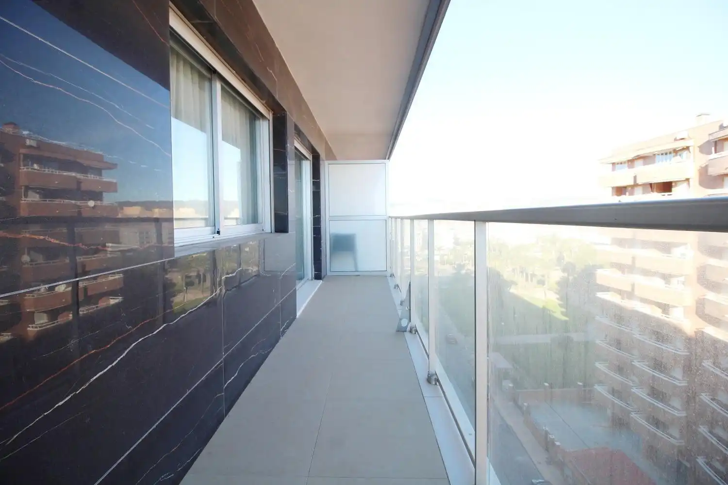 Terrasse von Wohnungen zum Verkauf in Oropesa del Mar / Orpesa mit Klimaanlage, Privatgarten und Terrasse
