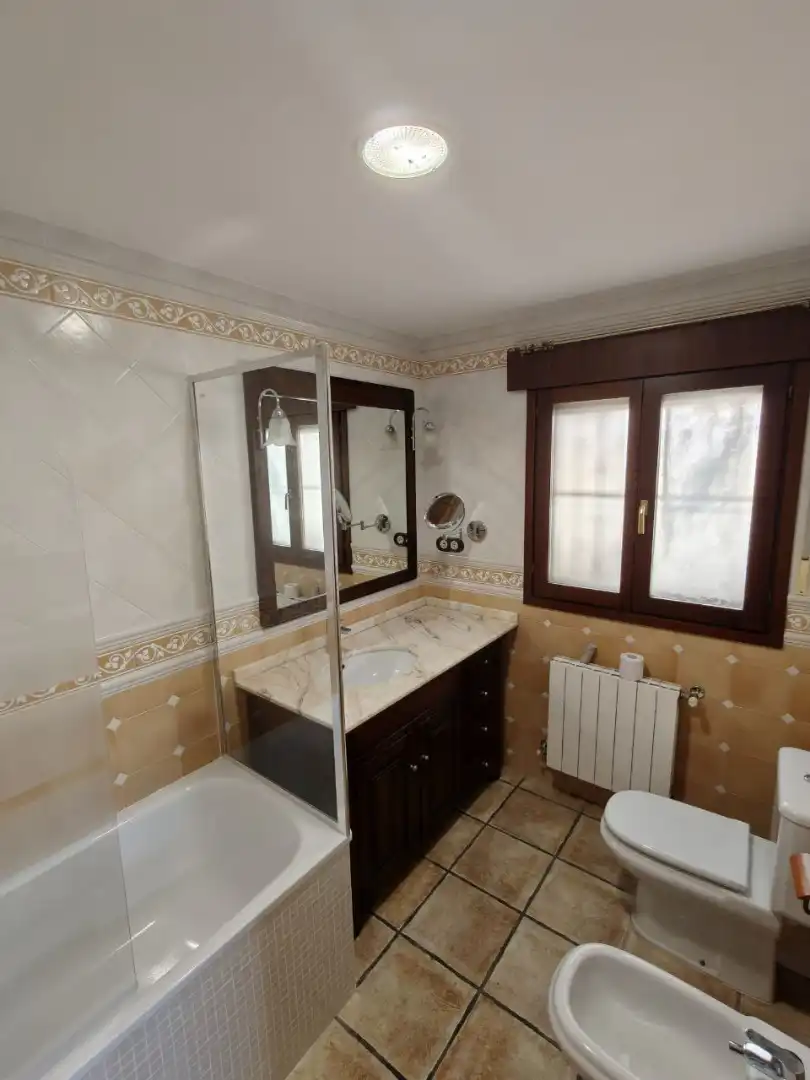 Baño de Casa o chalet de alquiler en San Vicente del Raspeig / Sant Vicent del Raspeig con Aire acondicionado, Calefacción y Jardín privado