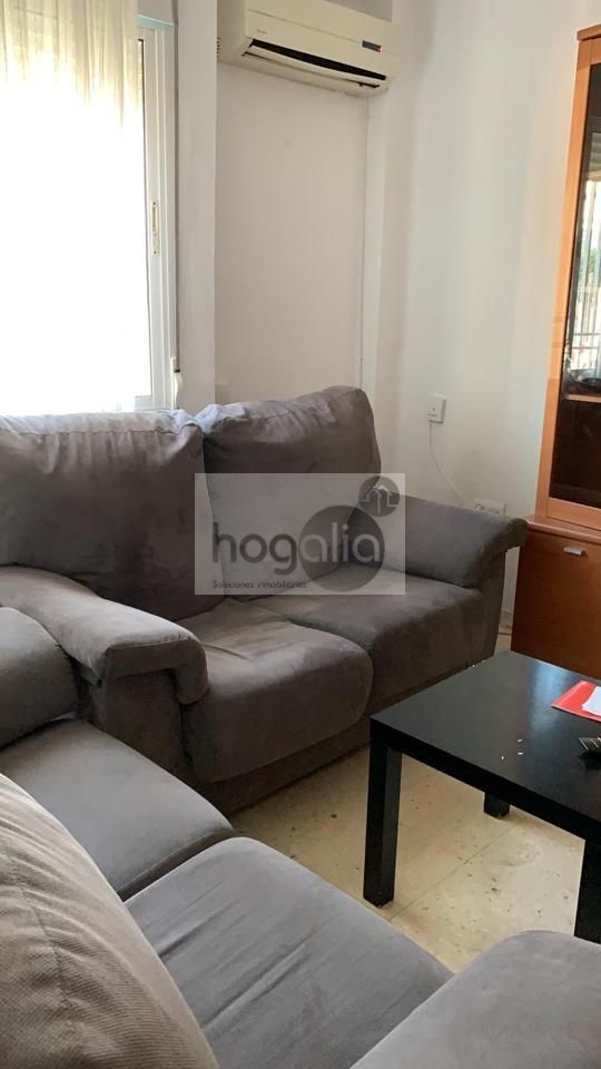 Sala de estar de Planta baja de alquiler en  Sevilla Capital con Aire acondicionado y Amueblado
