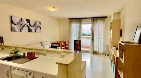 Foto 2 de Apartament de lloguer a Avenida Salvador Dalí, 7, Playamar - Benyamina, Torremolinos