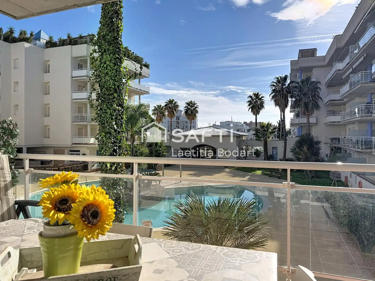 Vista exterior de Apartament en venda en Roses amb Aire condicionat, Calefacció i Terrassa
