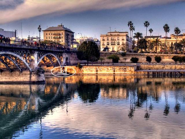 Edificio en Venta en Barrio León
