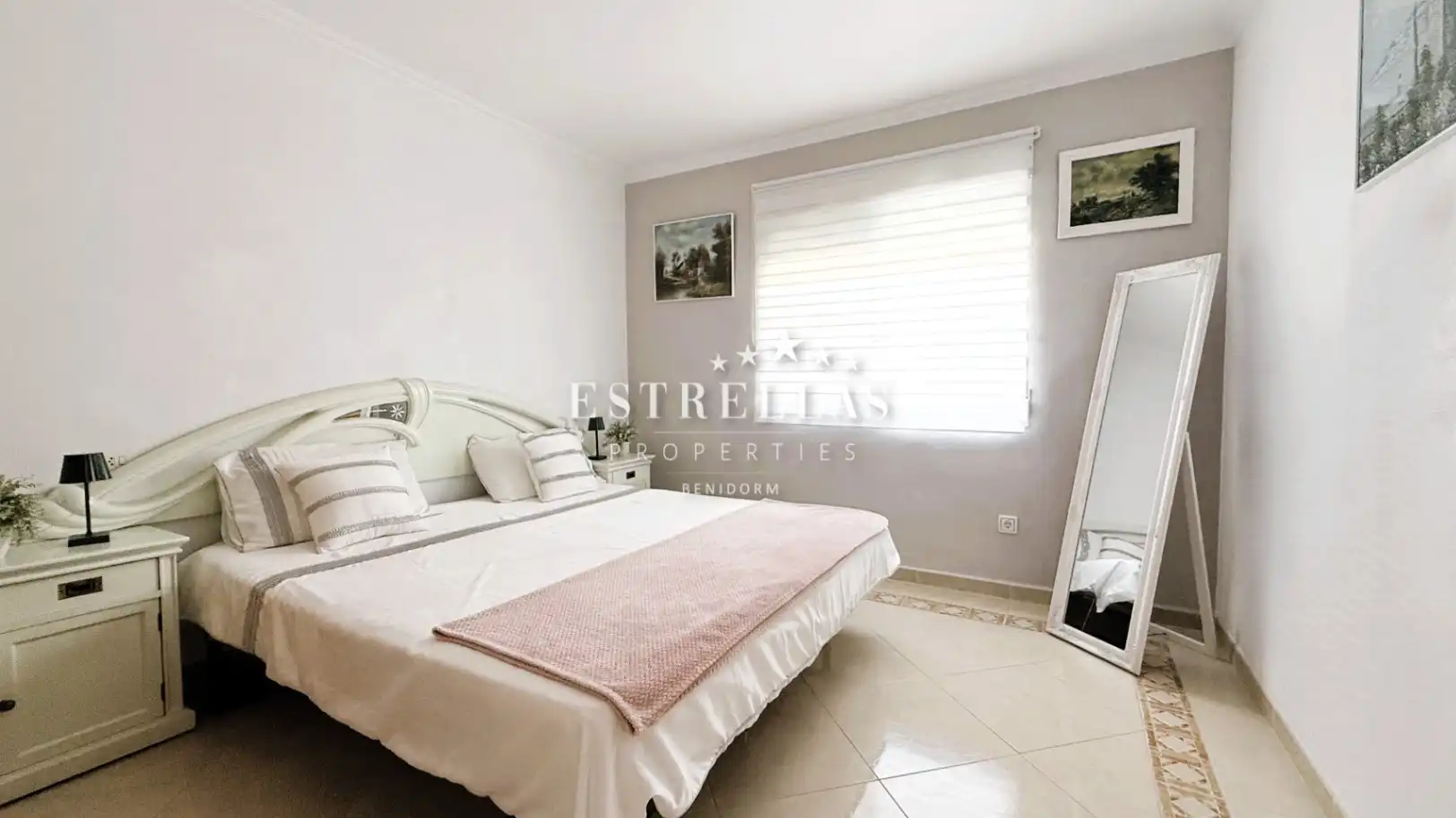 Dormitori de Casa o xalet en venda en La Nucia amb Aire condicionat, Calefacció i Jardí privat