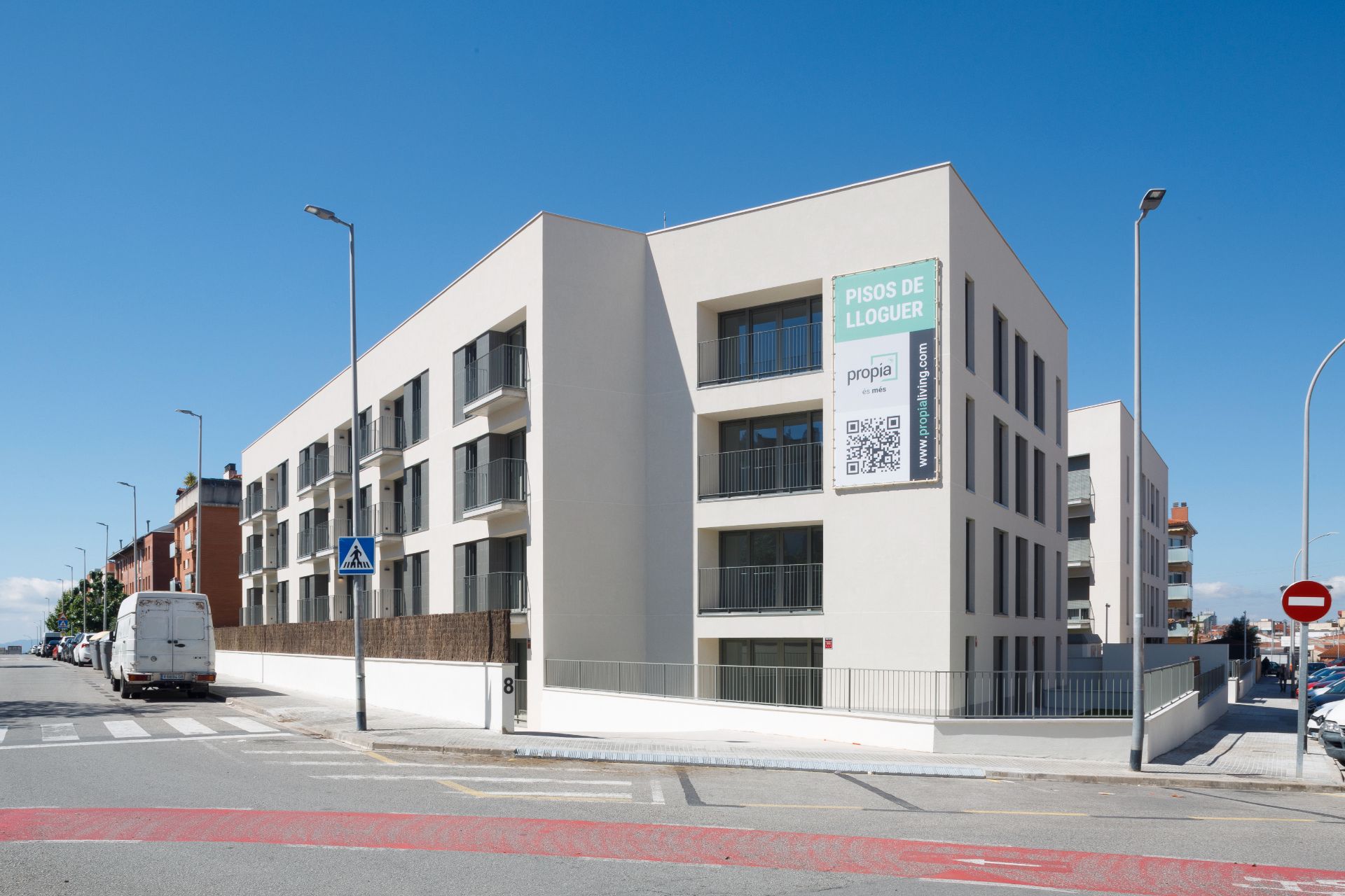 Vista exterior de Pis de lloguer en Terrassa amb Aire condicionat, Jardí privat i Terrassa