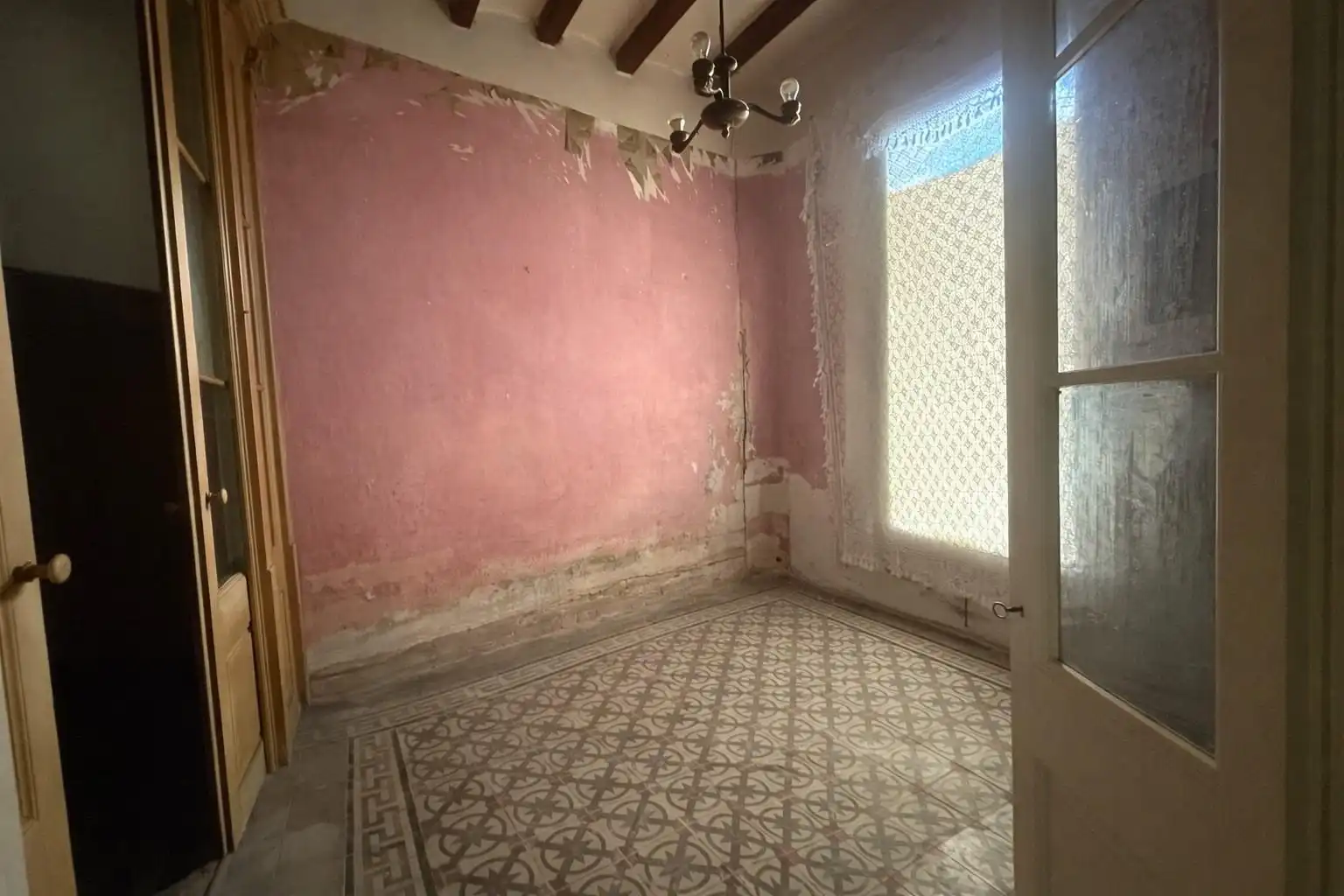 Casa con jardín en venta en Centre - Sant Oleguer, imagen 5