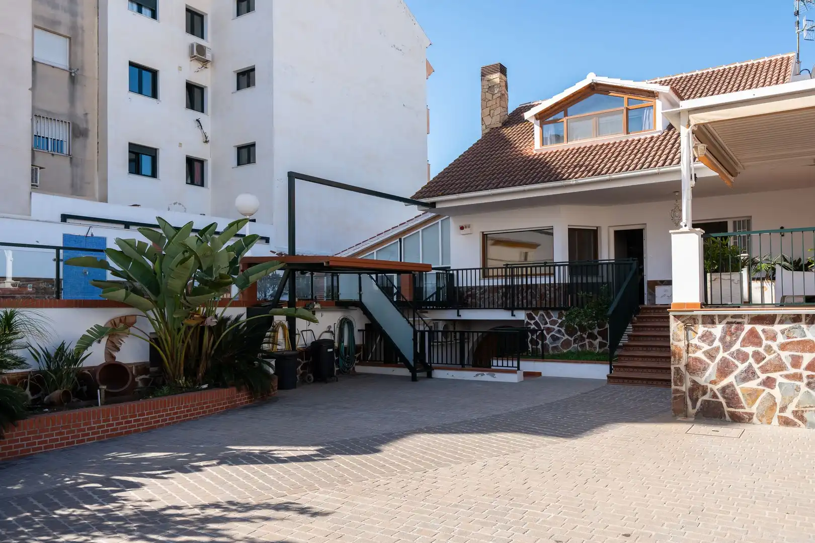 Vista exterior de Casa o xalet en venda en Vélez-Málaga amb Terrassa