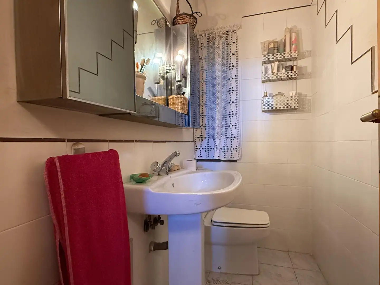 Baño de Casa adosada en venta en Guadalajara con Calefacción, Terraza y Amueblado