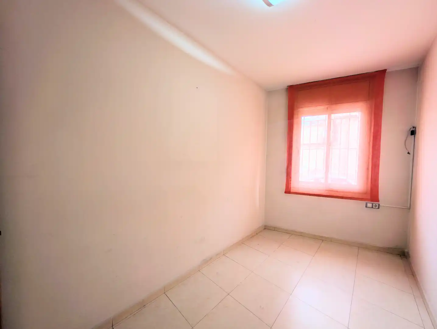 Habitación de Planta baja en venta en Terrassa con Aire acondicionado, Terraza y Amueblado