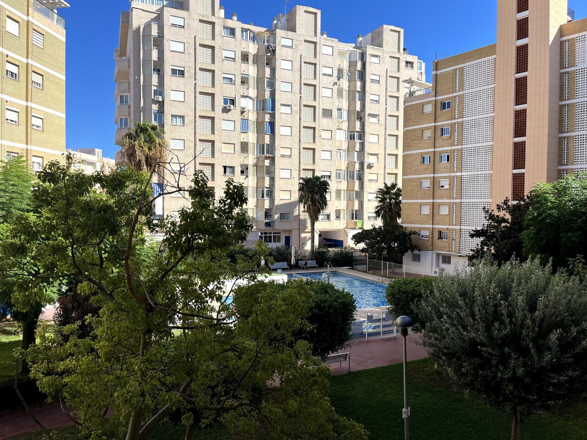 Piscina de Apartament en venda en La Pobla de Farnals amb Aire condicionat, Calefacció i Balcó