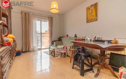 Flat for sale in Calle de Baracaldo, Valdeacederas