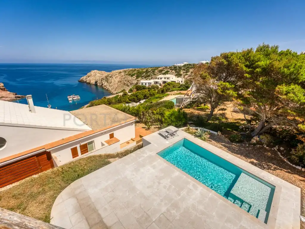 Vista exterior de Casa o xalet en venda en Ciutadella de Menorca amb Piscina