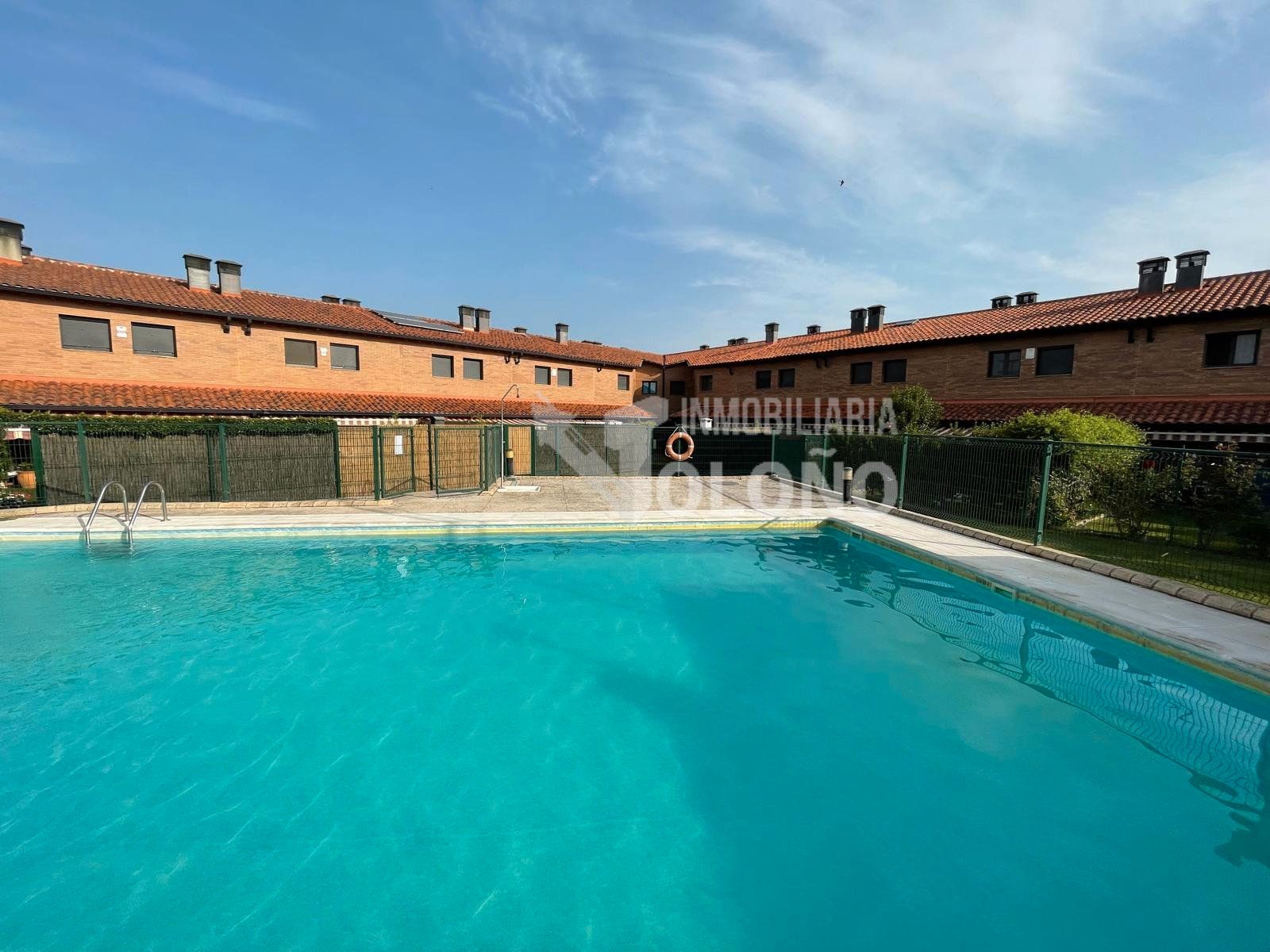 Swimming pool of Single-family semi-detached for sale in Cihuri  with Heating, Parquet flooring and Terrace