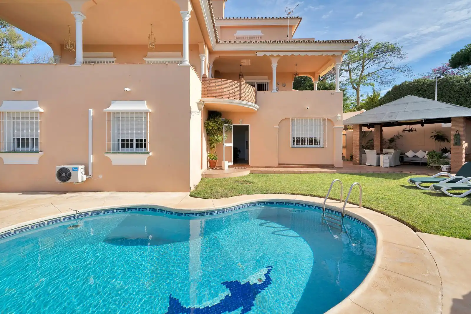 Chalet con piscina en venta en Avenida Pablo Ruiz Picasso 11, imagen 56