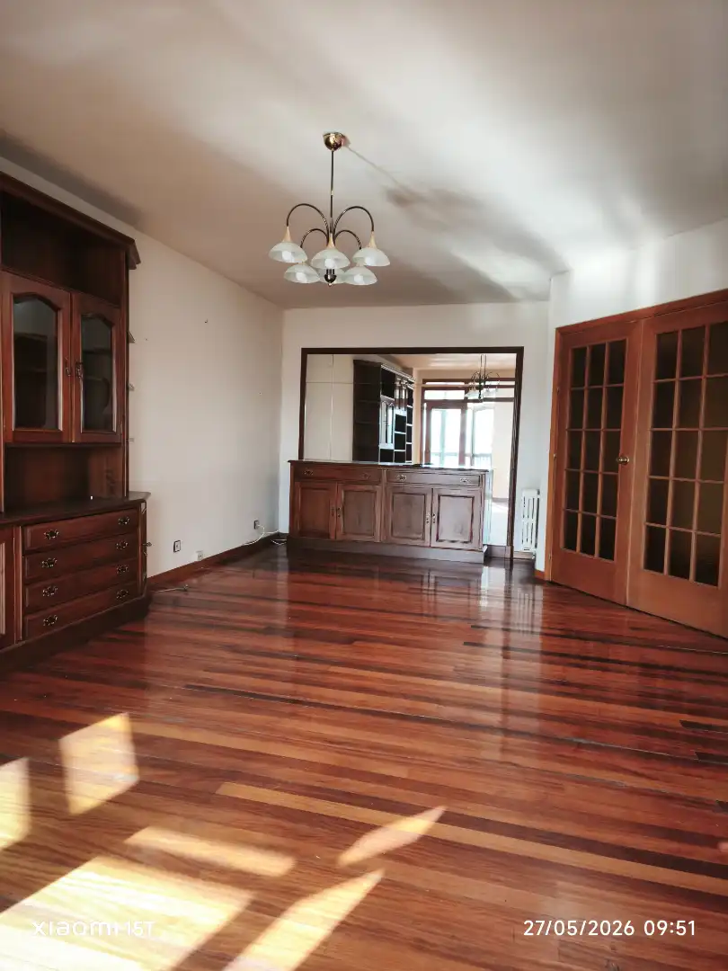Comedor de Piso en venta en  Pamplona / Iruña con Calefacción y Parquet